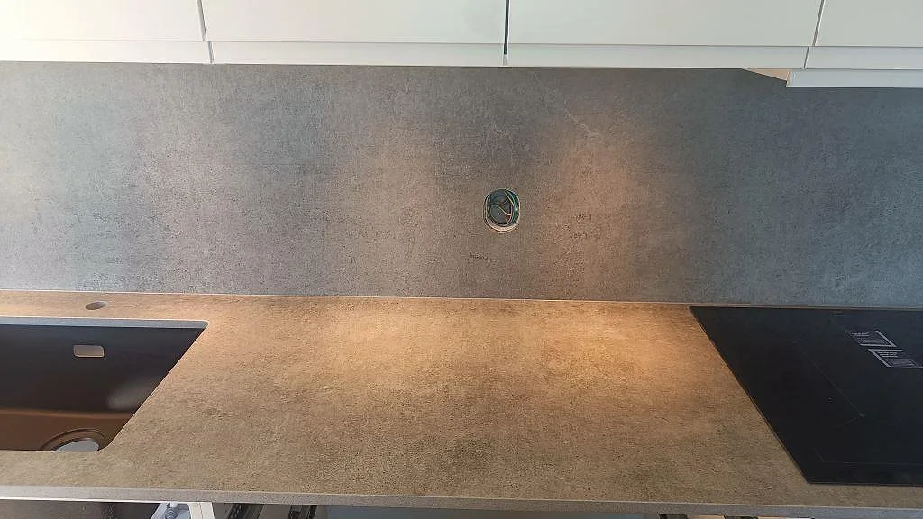 Køkkenbordplade i Dekton Kreta, Malmö – billede 4