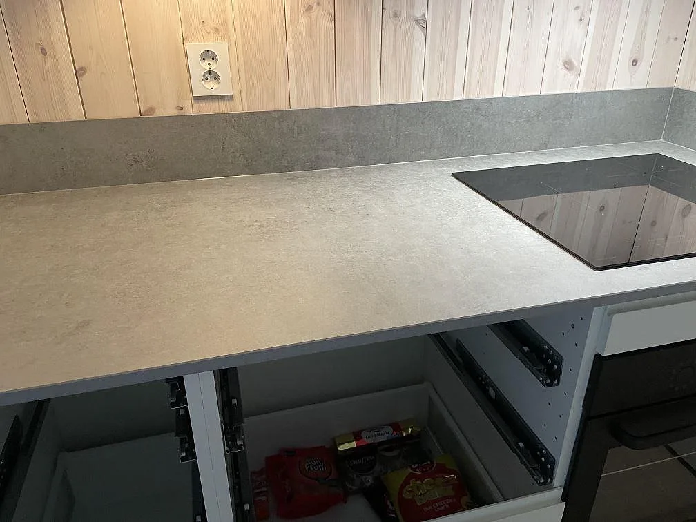 Køkkenbordplade i Dekton Kreta, Sösdala – billede 4