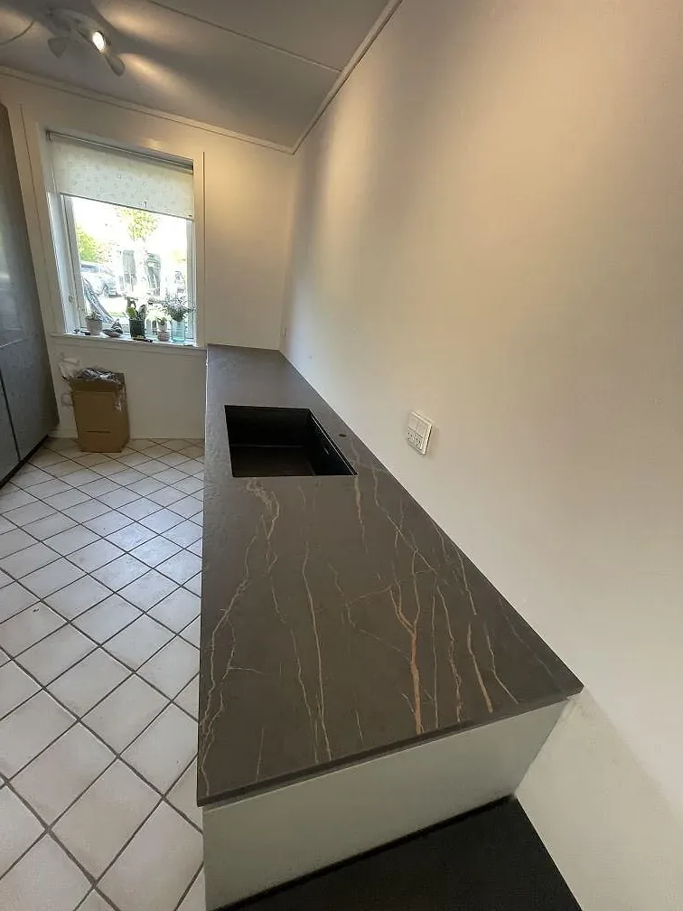 Køkkenbordplade i Dekton Laurent, Allerød – billede 4