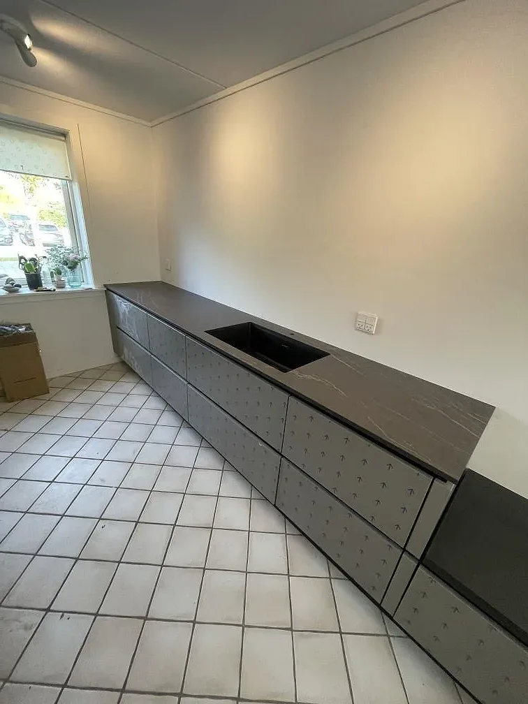 Køkkenbordplade i Dekton Laurent, Allerød – billede 5