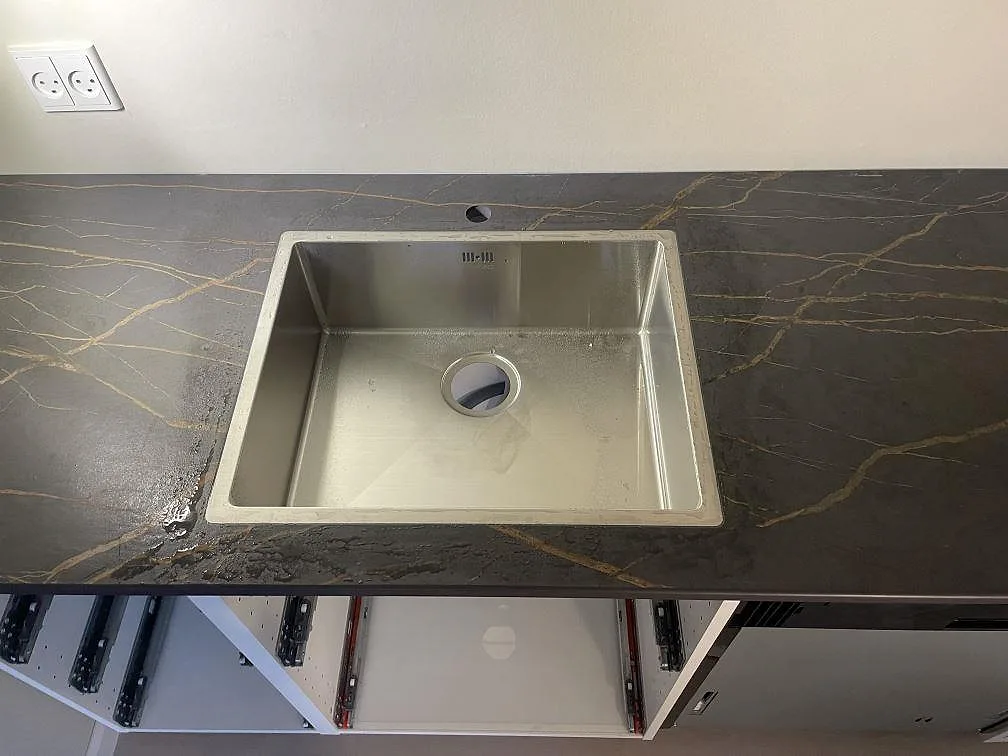Køkkenbordplade i Dekton Laurent, København S – billede 5