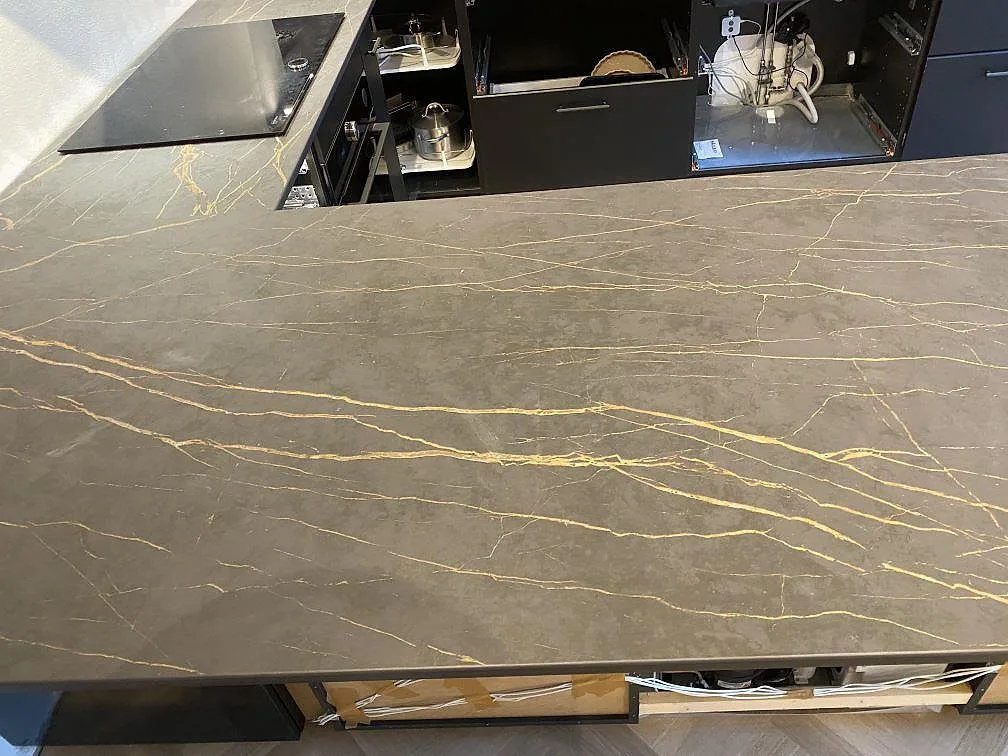 Køkkenbordplade i Dekton Laurent, Limhamn – billede 5