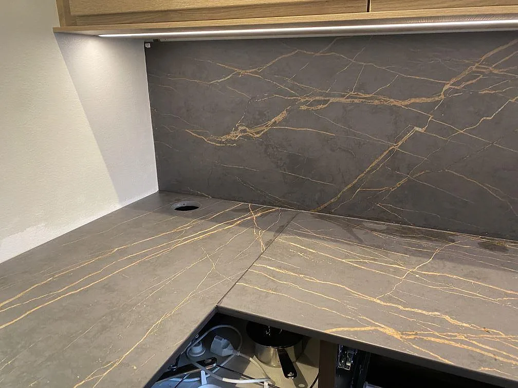 Køkkenbordplade i Dekton Laurent, Limhamn – billede 3