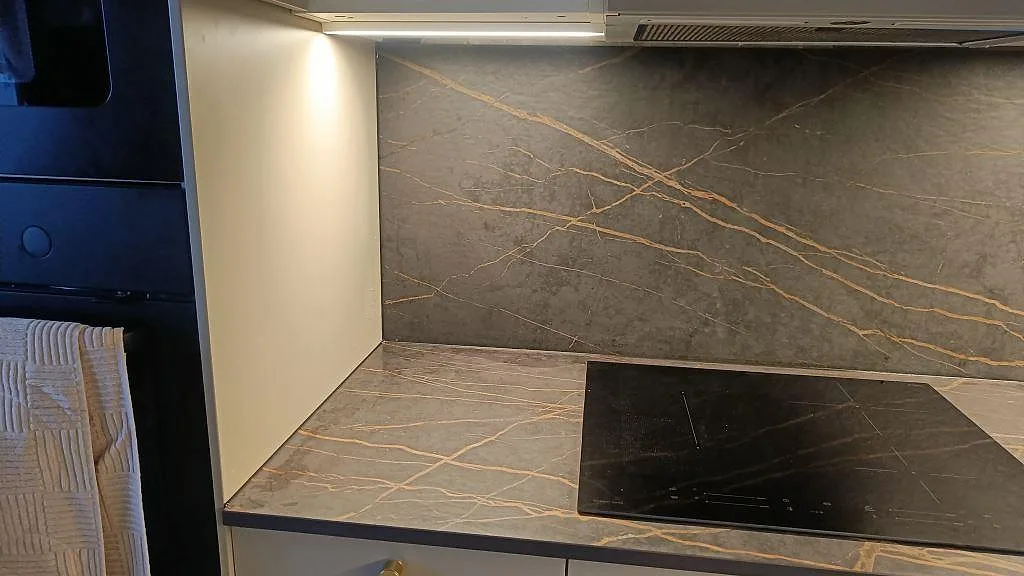 Køkkenbordplade i Dekton Laurent, Malmö – billede 2