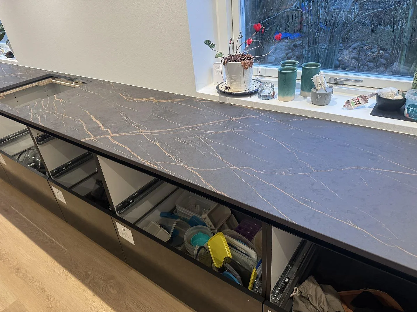 Køkkenbordplade i Dekton Laurent, Odense SV. – billede 3