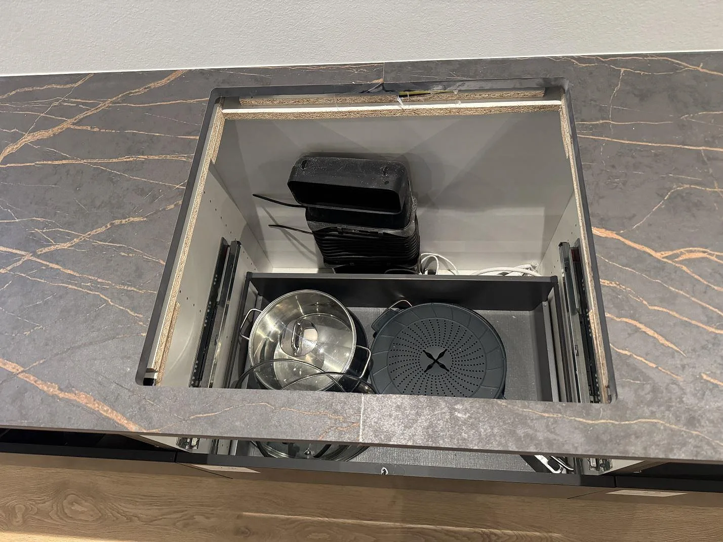 Køkkenbordplade i Dekton Laurent, Odense SV. – billede 6