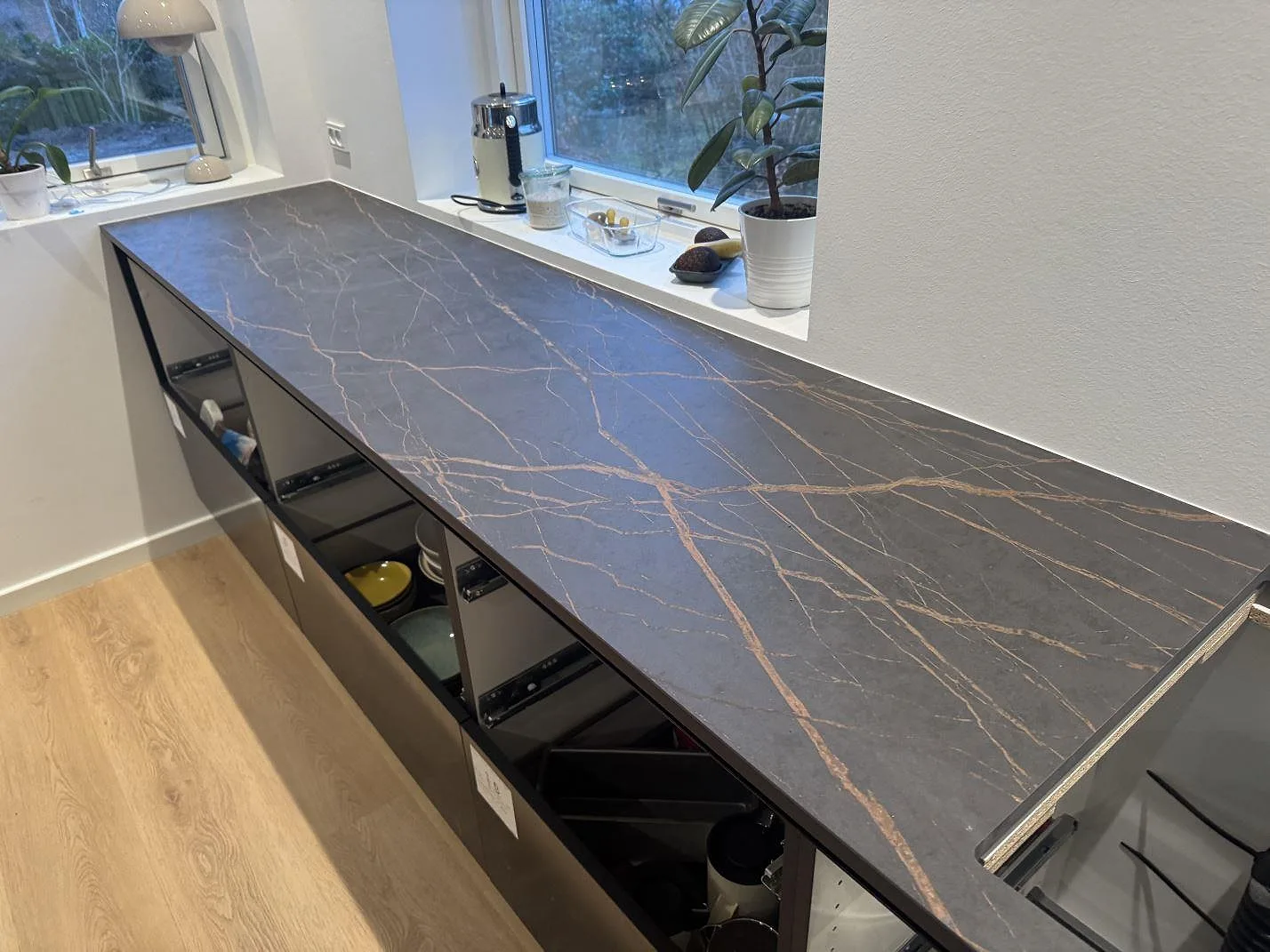 Køkkenbordplade i Dekton Laurent, Odense SV. – billede 4