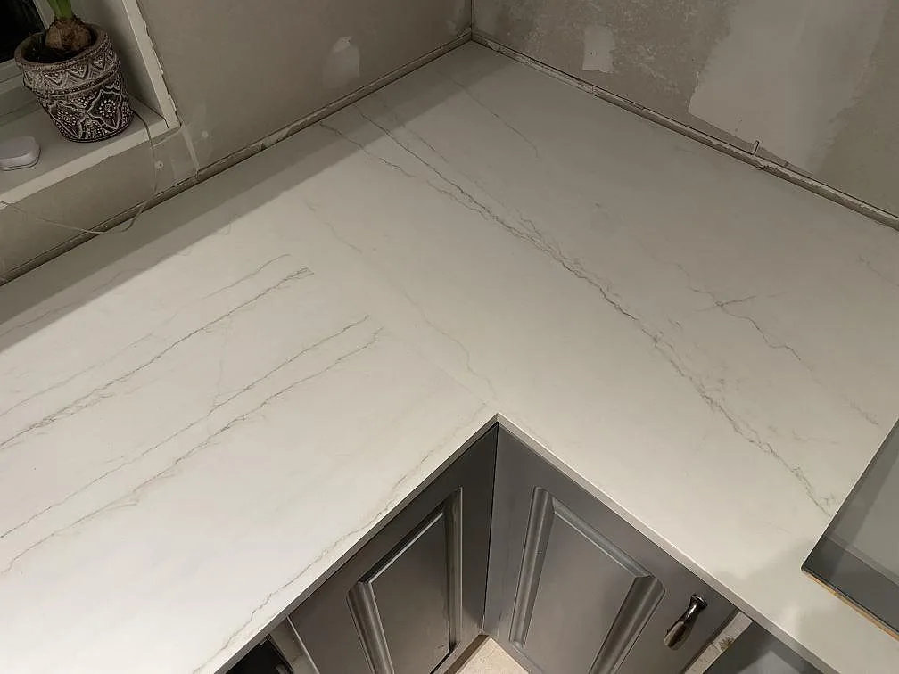 Køkkenbordplade i Dekton Limbo, Nyköping – billede 4