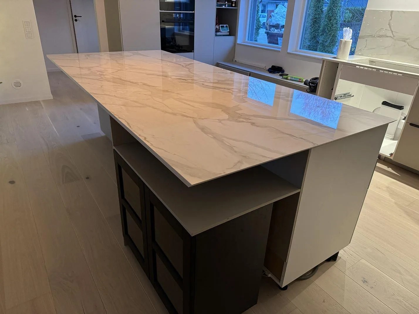 Køkkenbordplade i Dekton Lucid, Löddeköpinge – billede 4