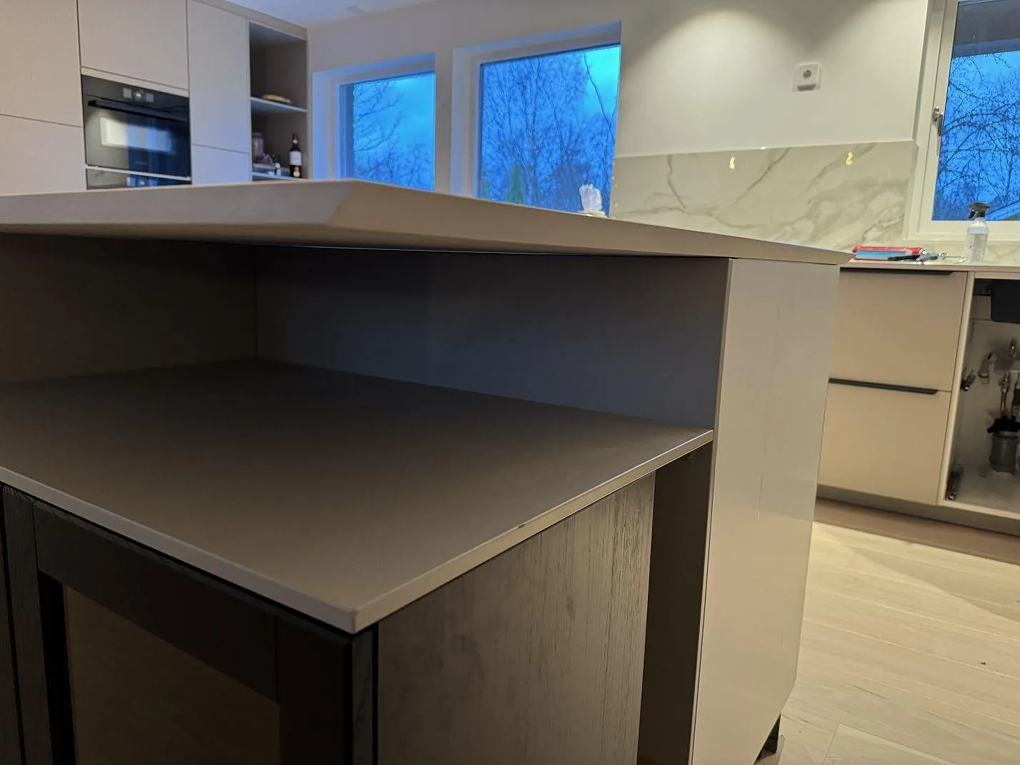 Køkkenbordplade i Dekton Lucid, Löddeköpinge – billede 6