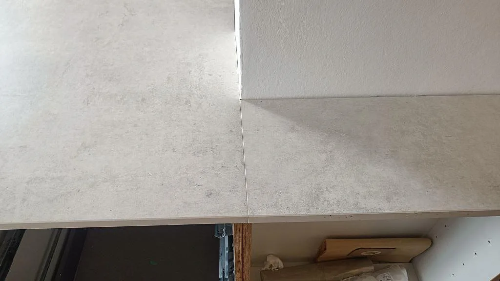 Køkkenbordplade i Dekton Lunar, København Ø – billede 8