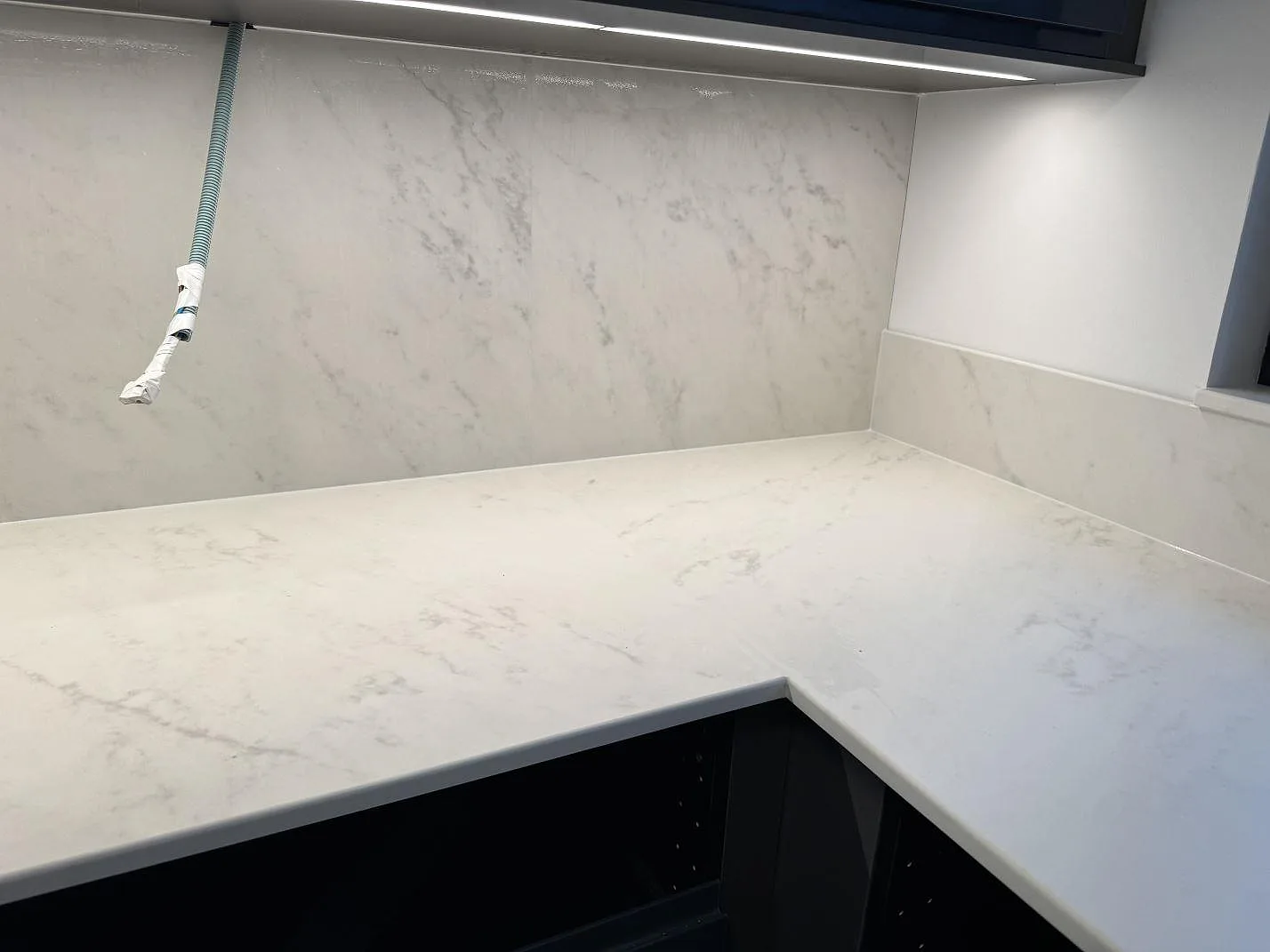 Køkkenbordplade i Dekton Marina Kc Velvet, Lund – billede 3