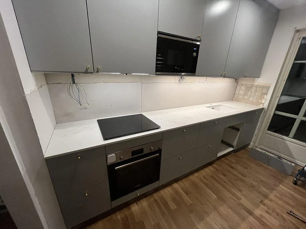 Gennemført projekt: Køkkenbordplade i Dekton Marina Kc Velvet, Täby.