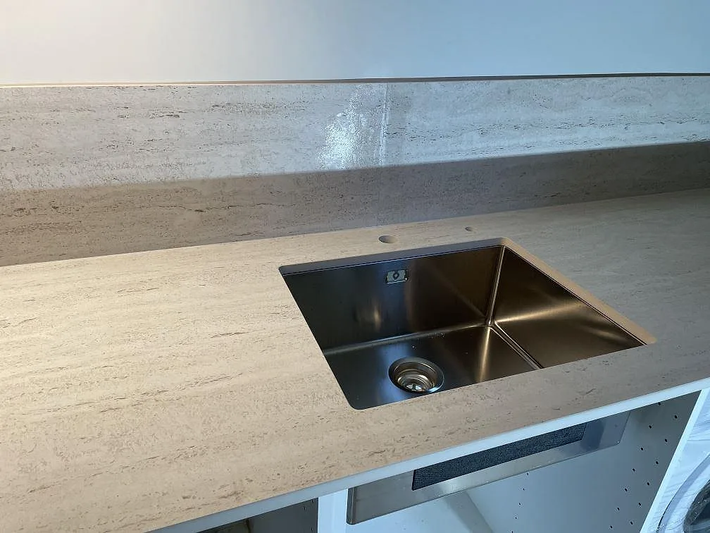 Køkkenbordplade i Dekton Marmorio, Malmö – billede 2