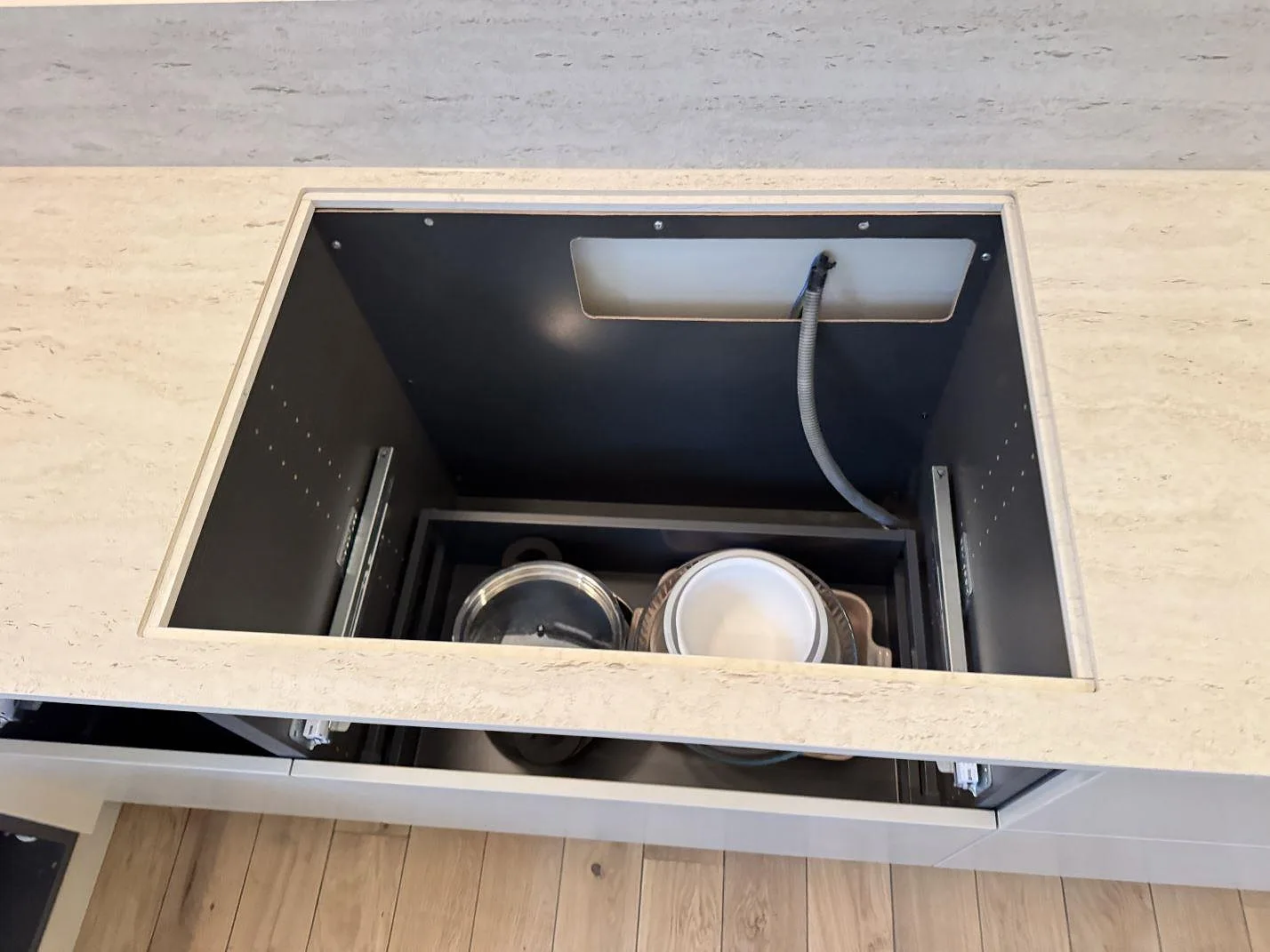 Køkkenbordplade i Dekton Marmorio, Rydebäck – billede 6