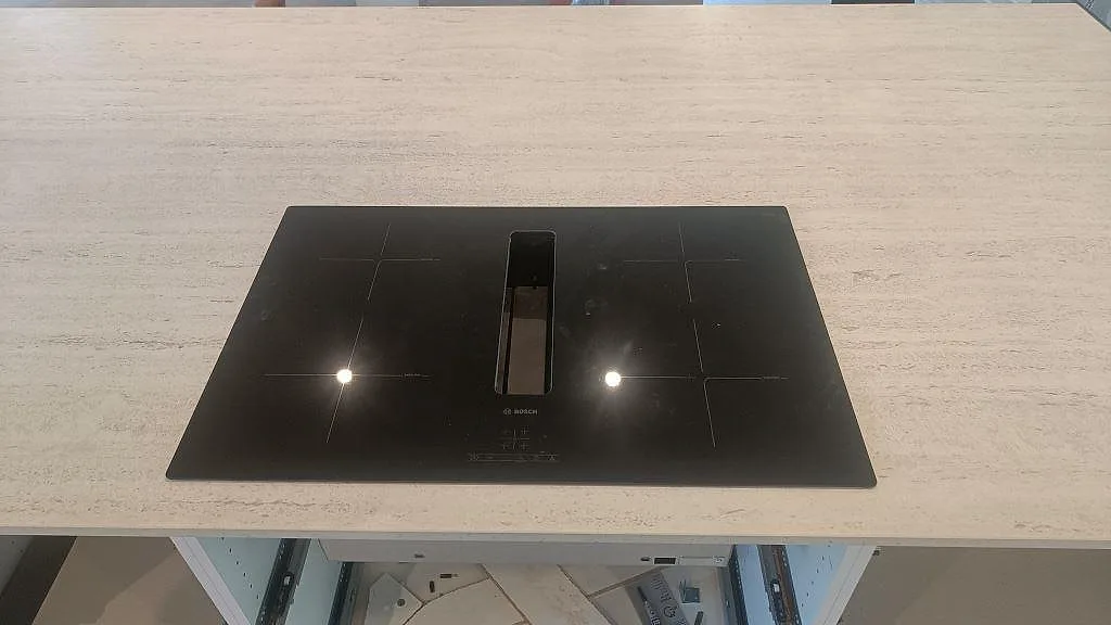 Køkkenbordplade i Dekton Marmorio, Uddevalla – billede 5