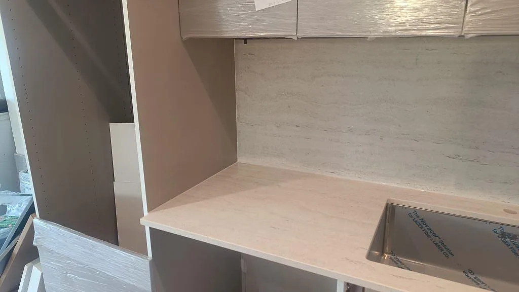 Køkkenbordplade i Dekton Marmorio, Uddevalla – billede 8