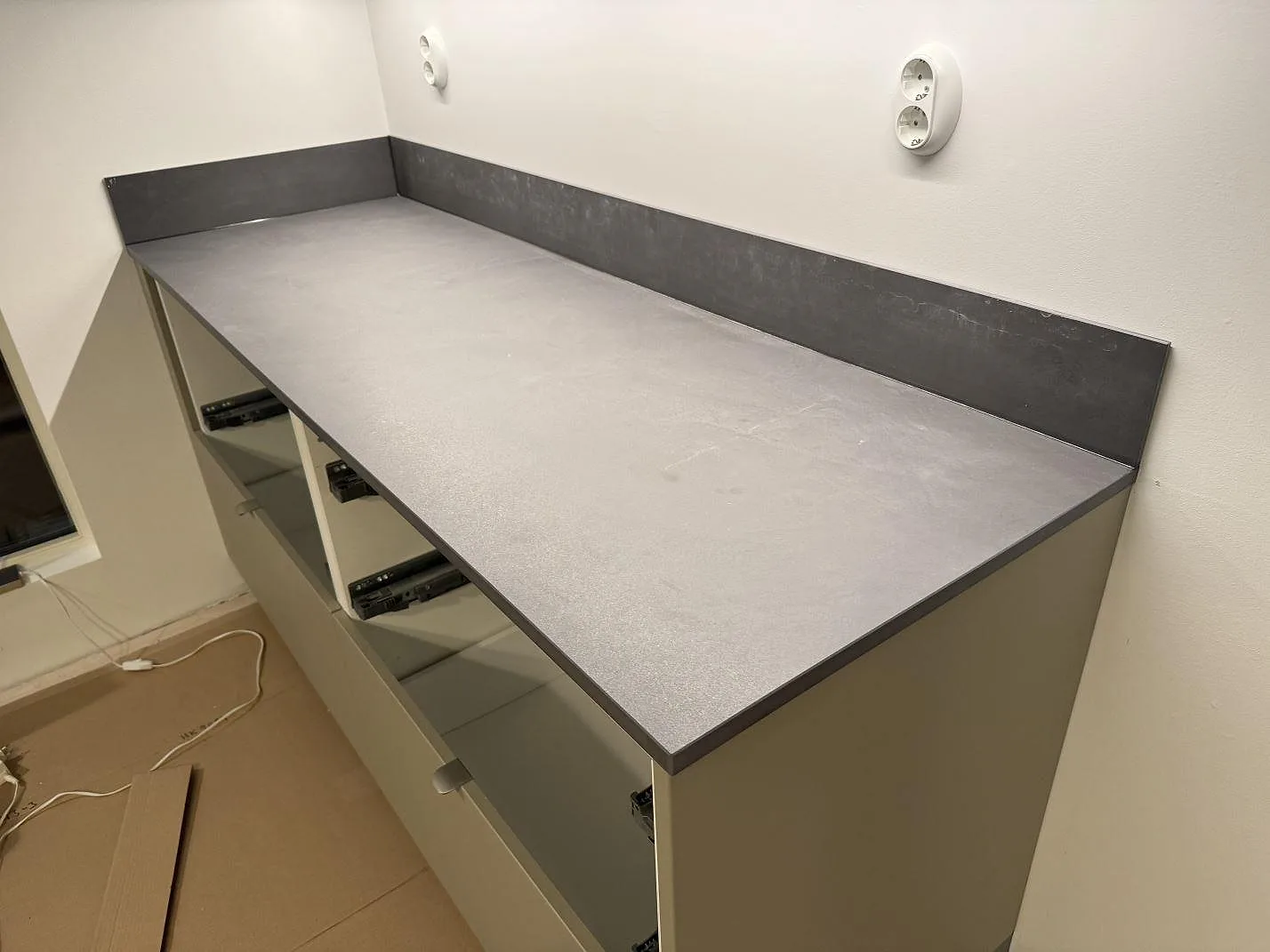 Køkkenbordplade i Dekton Micron, Olofström – billede 3