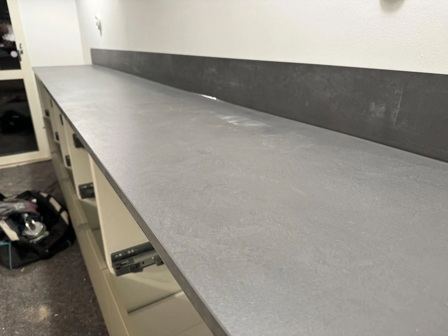 Køkkenbordplade i Dekton Micron, Olofström – billede 5
