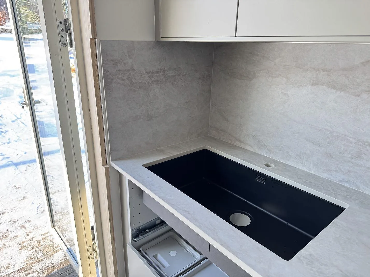 Køkkenbordplade i Dekton Nara, Fjärås – billede 2