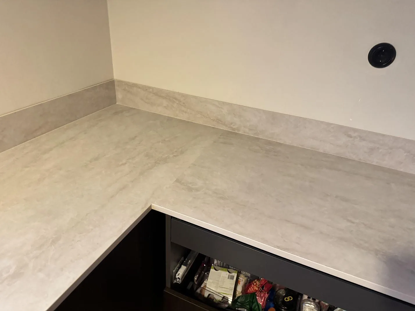 Køkkenbordplade i Dekton Nara, Halmstad – billede 7