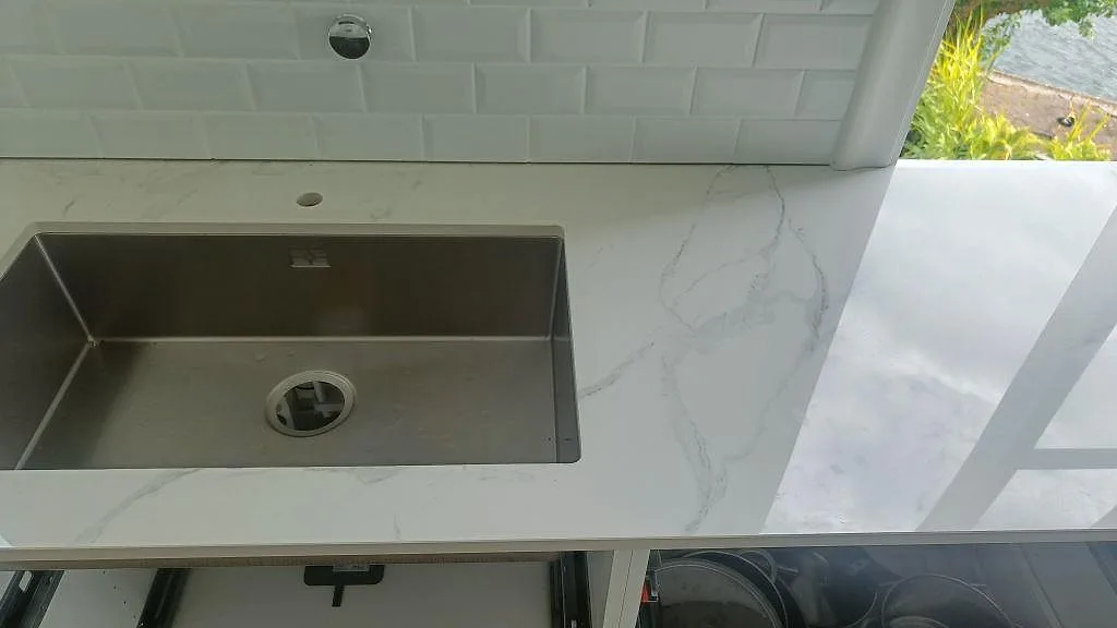Køkkenbordplade i Dekton Natura, Karlskrona – billede 3