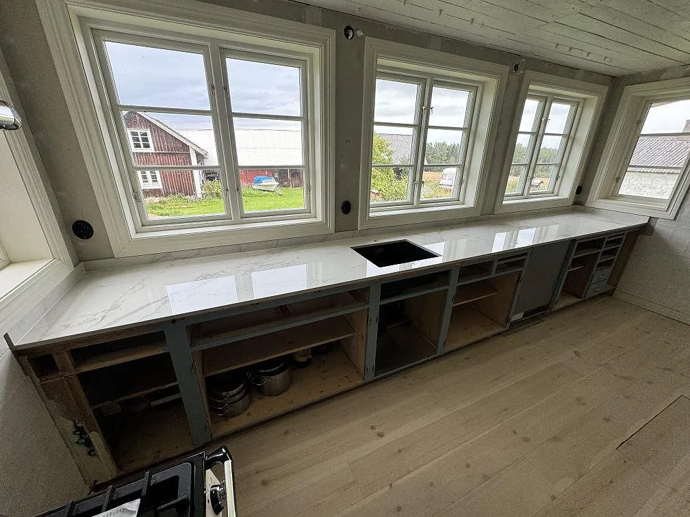 Gennemført projekt: Køkkenbordplade i Dekton Natura, Tjureda.