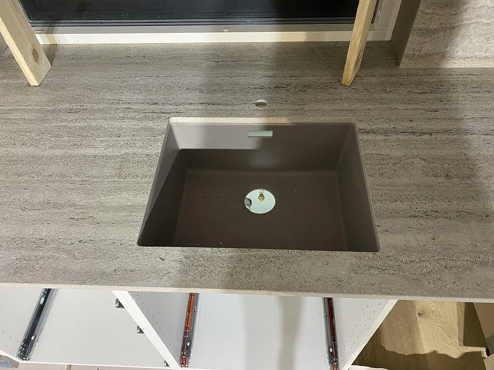 Køkkenbordplade i Dekton Nebu, Borrby – billede 5
