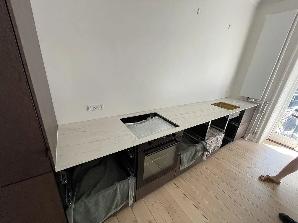 Gennemført projekt: Køkkenbordplade i Dekton Neural, Frederiksberg.