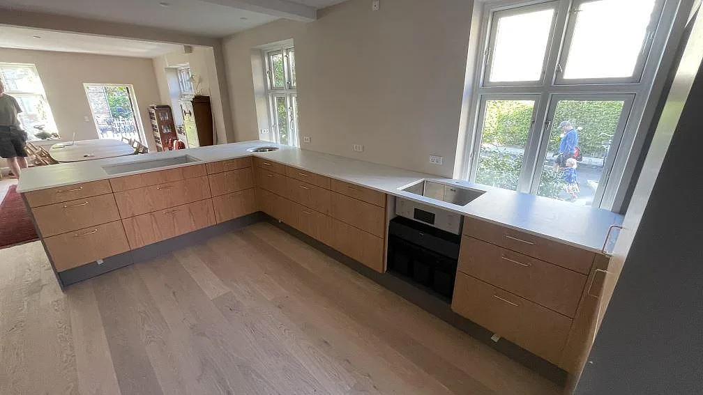 Køkkenbordplade i Dekton Neural, København V – billede 2