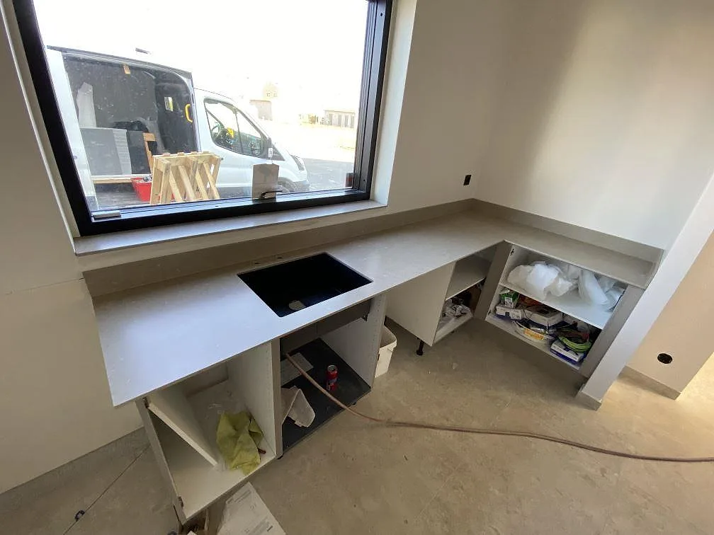 Køkkenbordplade i Dekton Nilium, Tygelsjö – billede 2
