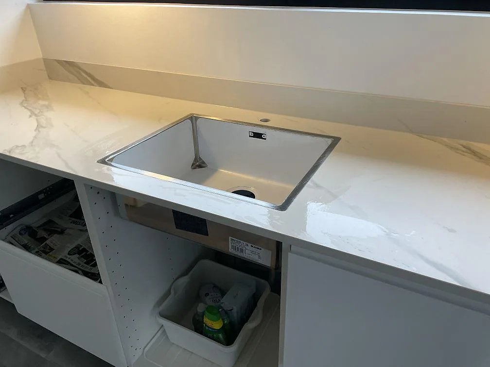 Køkkenbordplade i Dekton Opera Velvet, Solroed Strand – billede 2