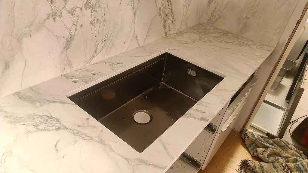 Køkkenbordplade i Dekton Portum, Malmö – billede 3