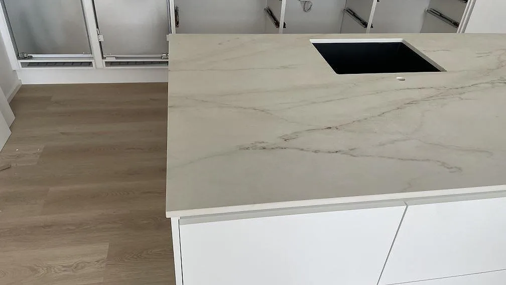 Køkkenbordplade i Dekton Rem (Velvet), Hvidovre – billede 4