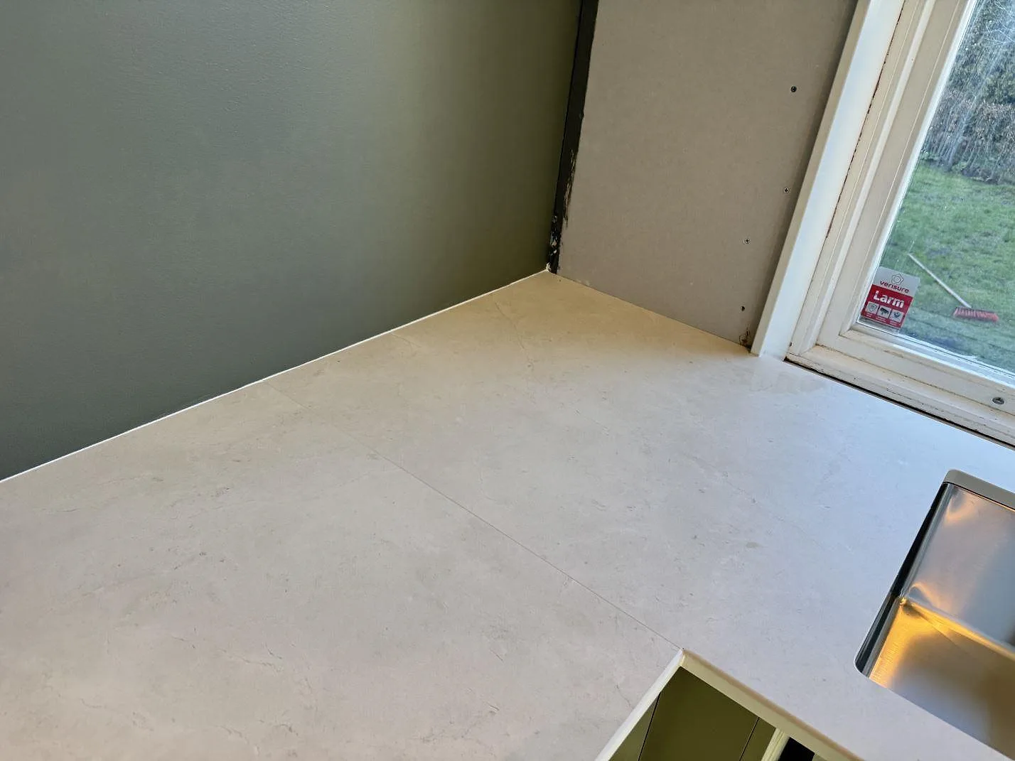 Køkkenbordplade i Dekton Sandik, Malmö – billede 4