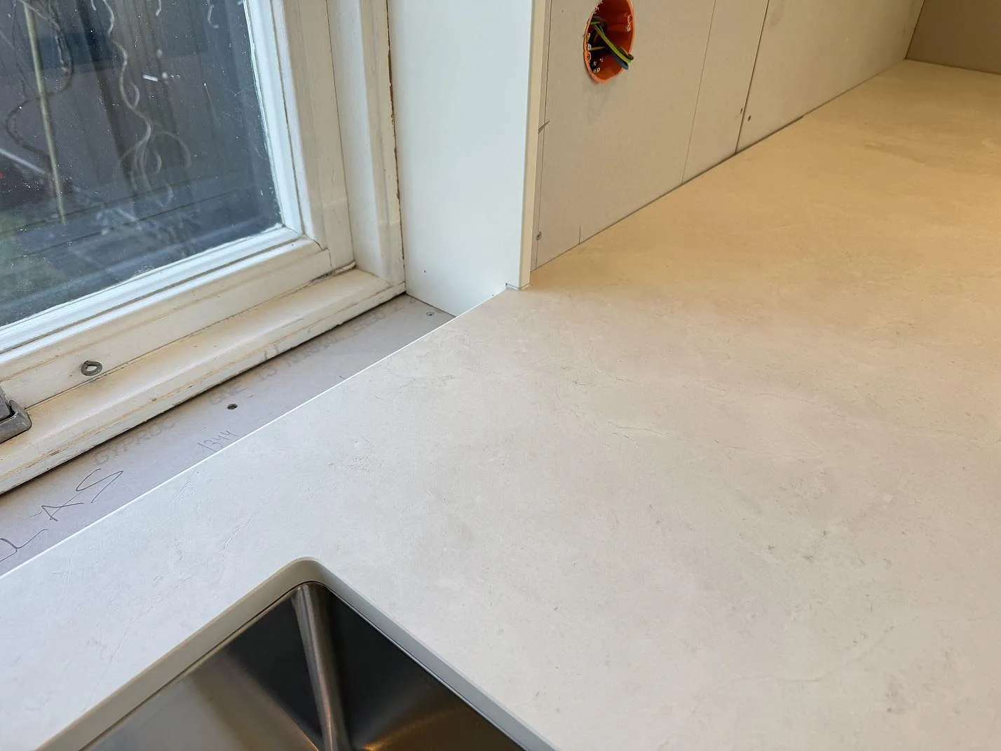 Køkkenbordplade i Dekton Sandik, Malmö – billede 3