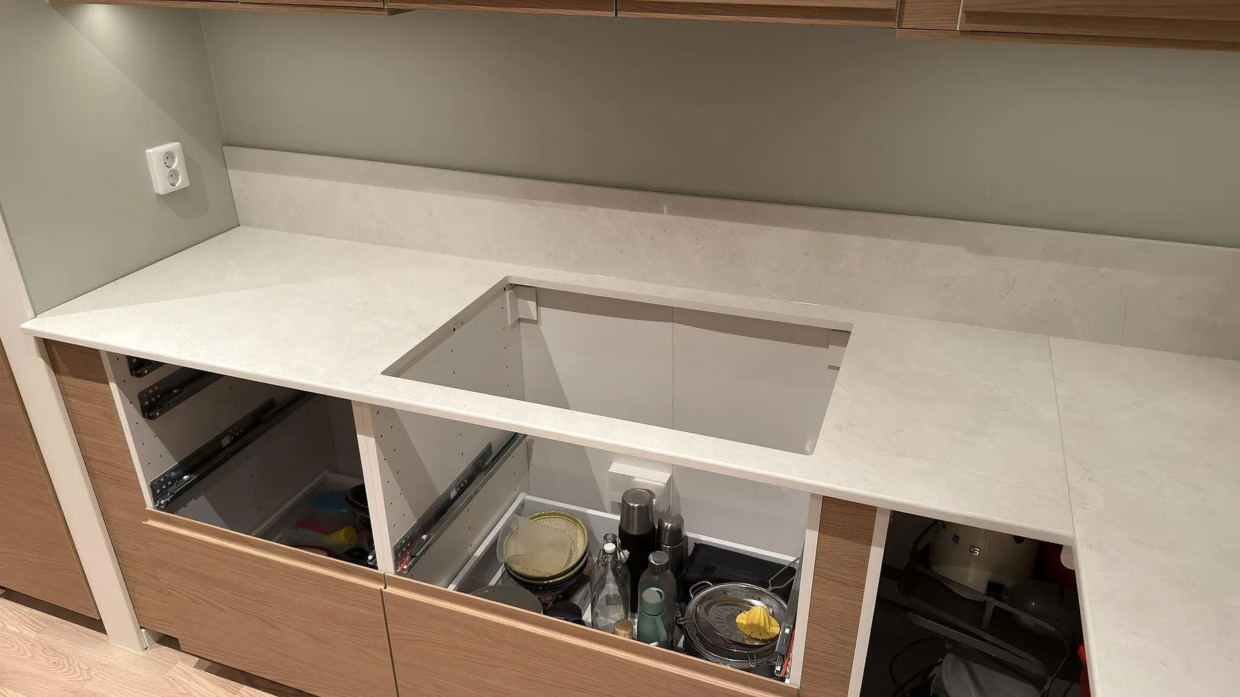 Køkkenbordplade i Dekton Sandik, Saltsjö-Boo – billede 2