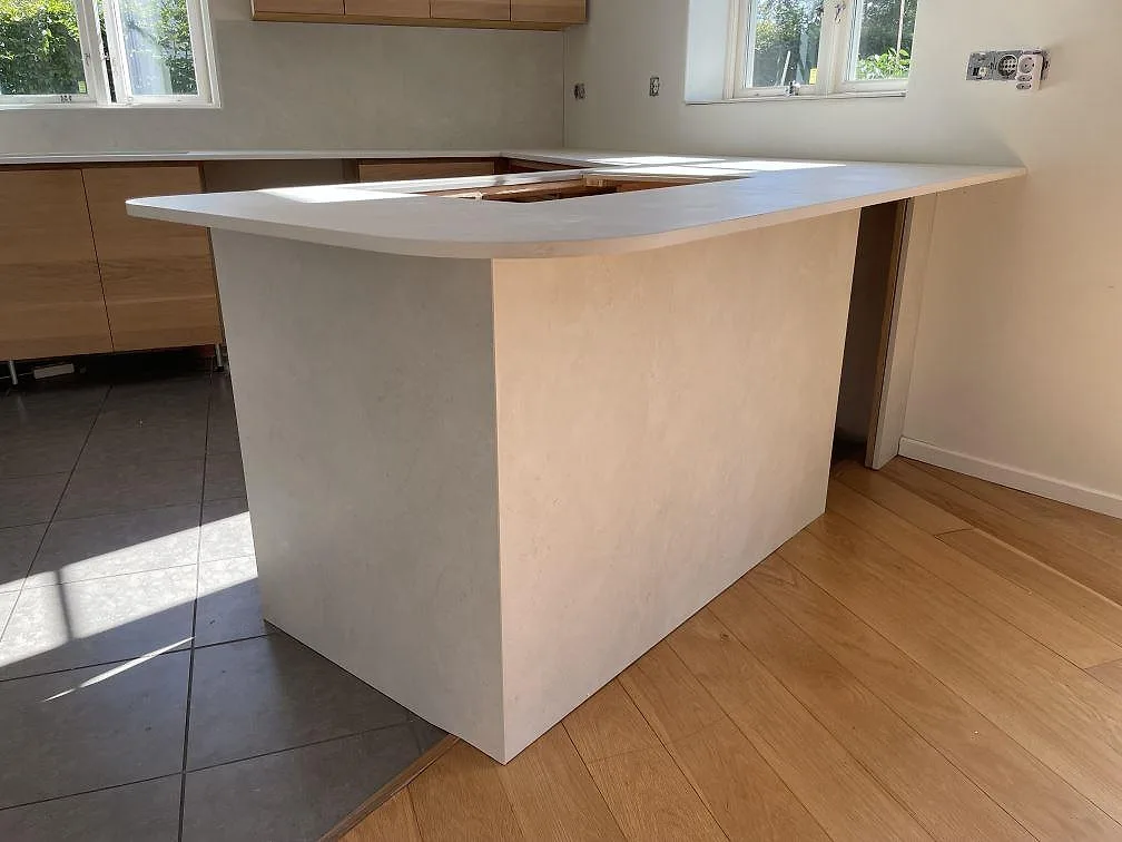 Køkkenbordplade i Dekton Sandik, Sollentuna – billede 3