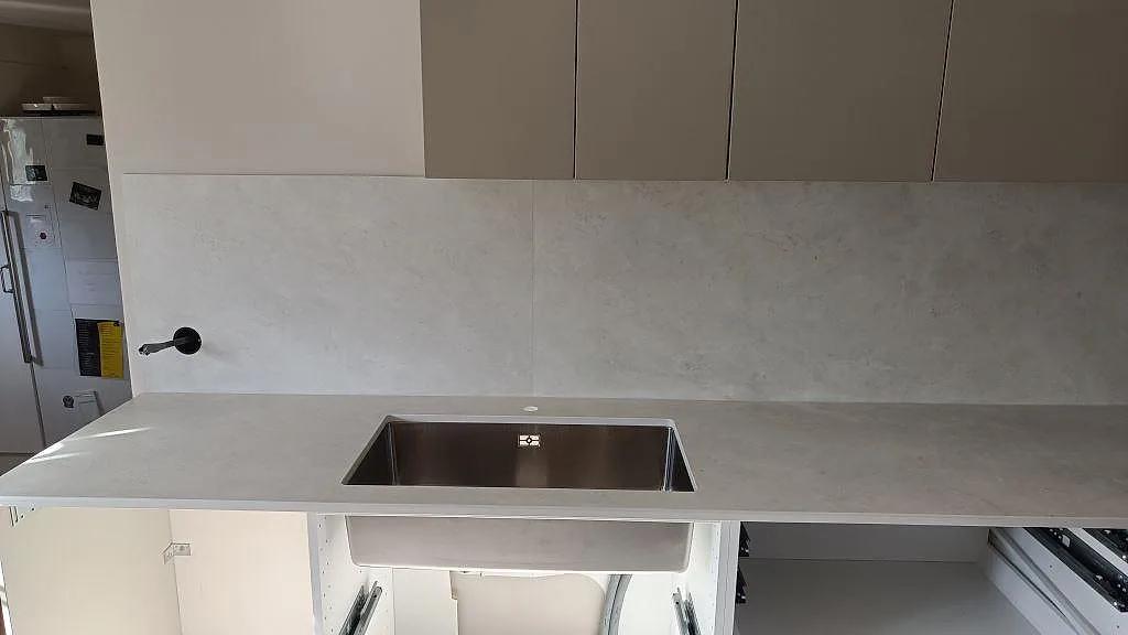 Køkkenbordplade i Dekton Sandik, Vellinge – billede 3