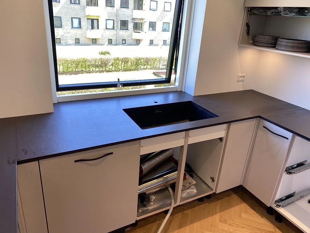 Køkkenbordplade i Dekton Sirius, Brønshøj – billede 2