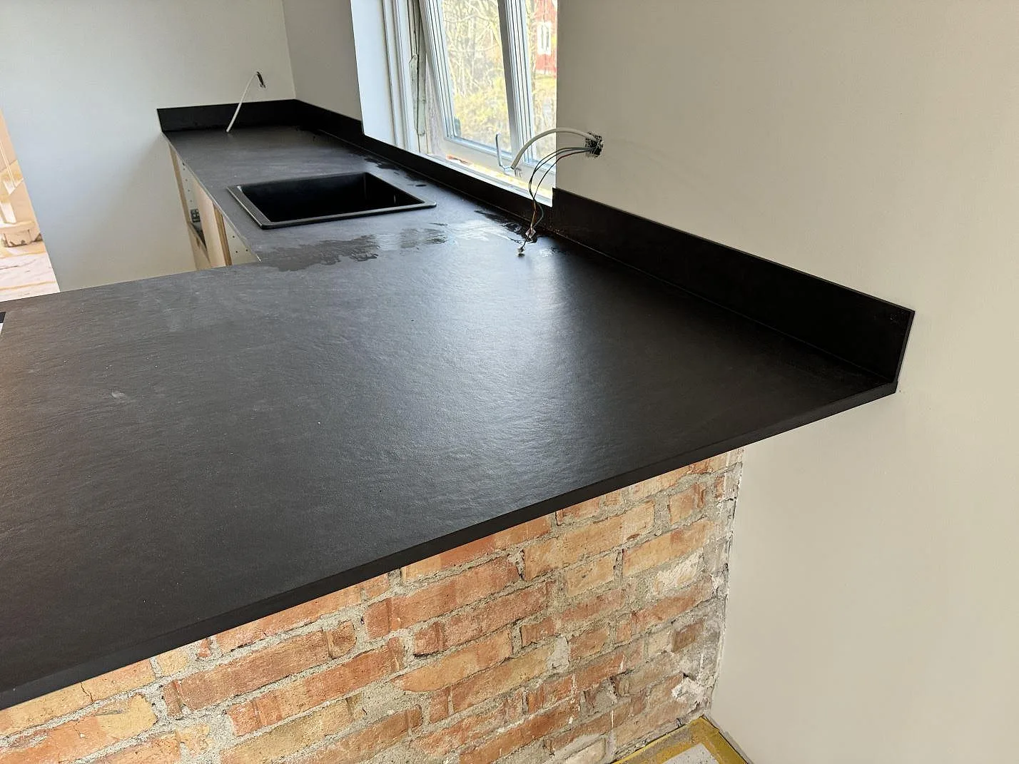 Køkkenbordplade i Dekton Sirius, Höganäs – billede 4