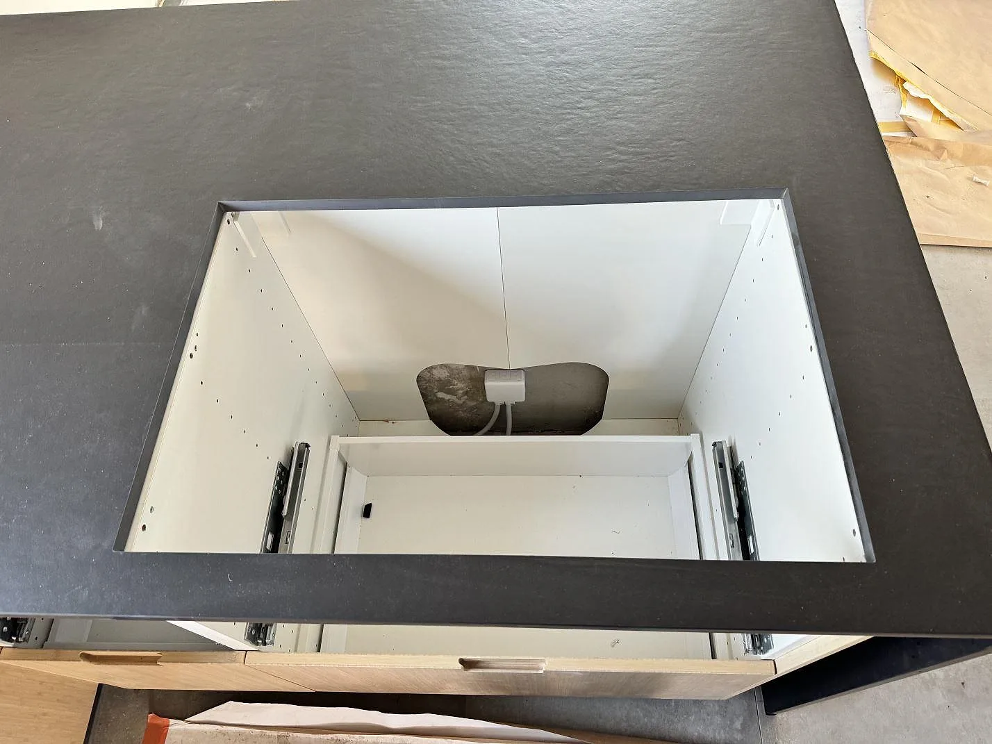 Køkkenbordplade i Dekton Sirius, Höganäs – billede 8