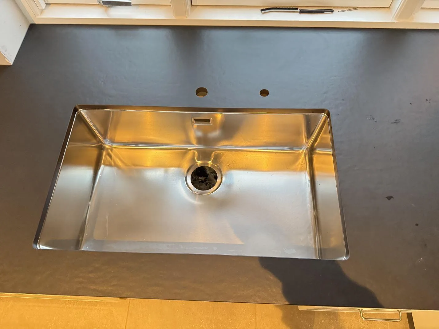 Køkkenbordplade i Dekton Sirius, Mørkøv – billede 6