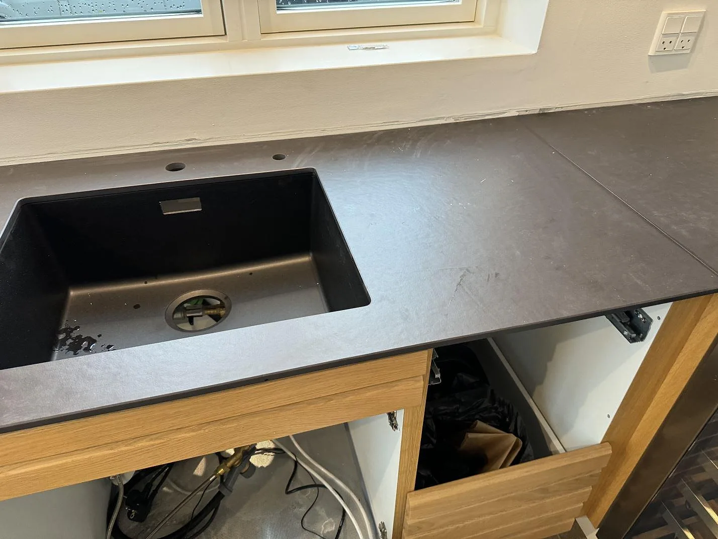 Køkkenbordplade i Dekton Sirius, Roskilde – billede 3