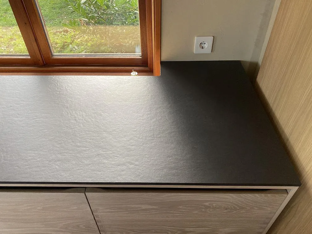 Køkkenbordplade i Dekton Sirius, Svanesund – billede 6