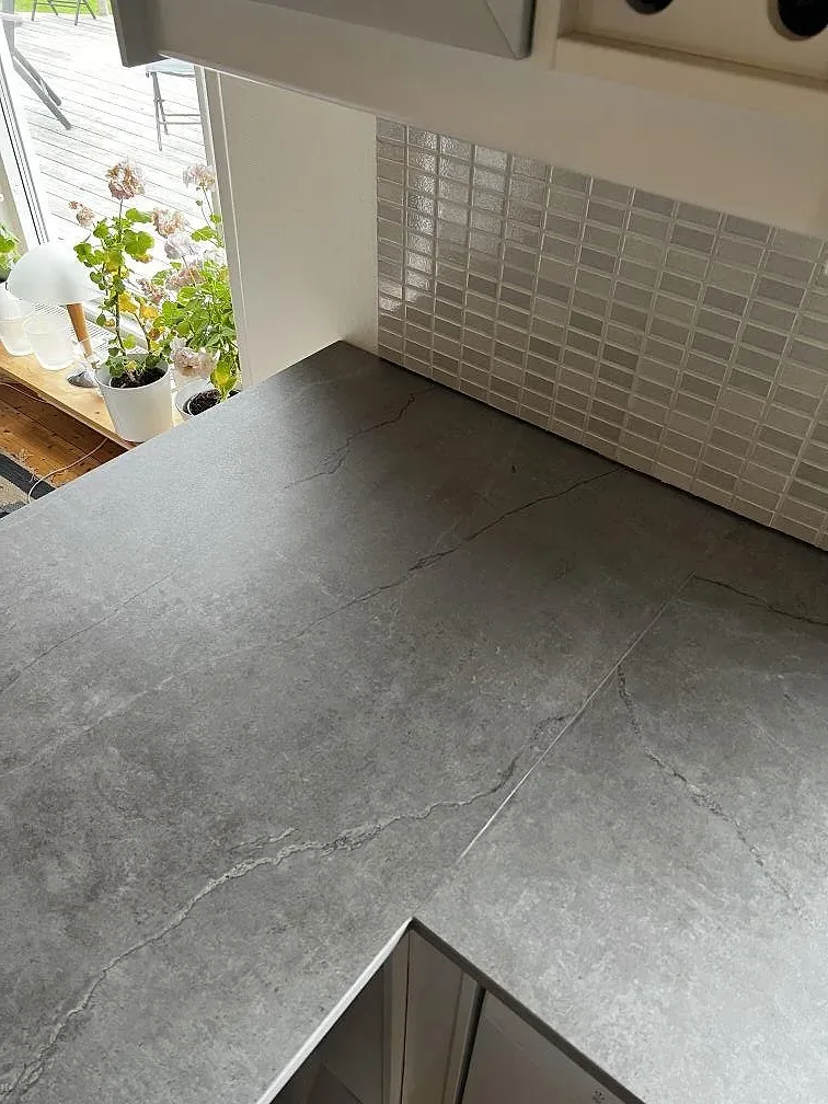 Køkkenbordplade i Dekton Soke, Kyrkesund – billede 4