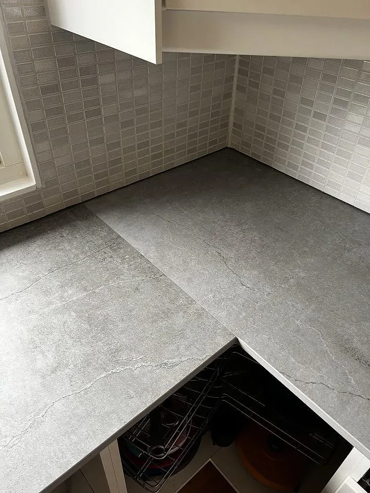 Køkkenbordplade i Dekton Soke, Kyrkesund – billede 5