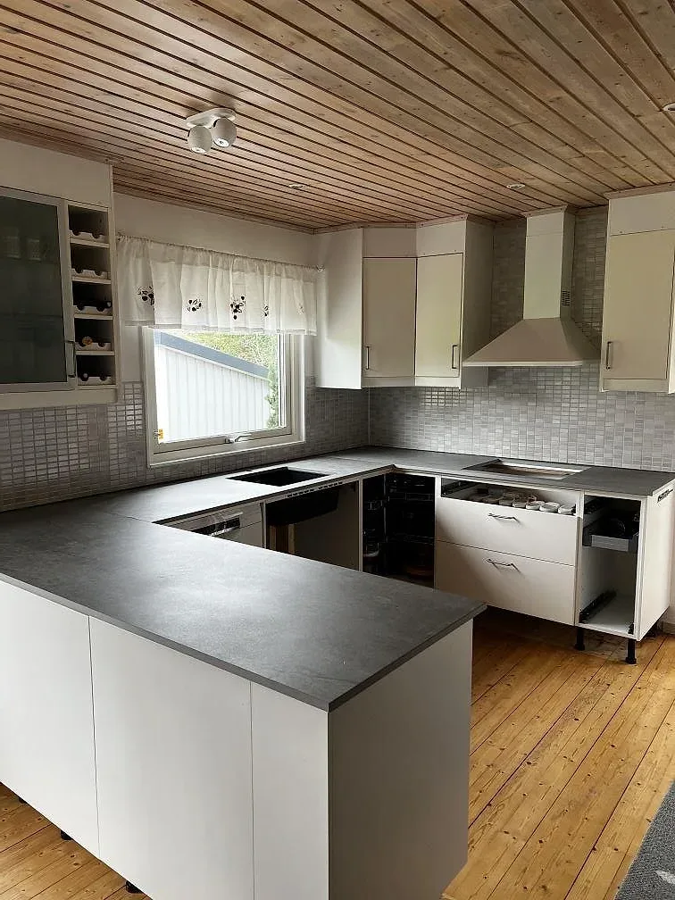 Gennemført projekt: Køkkenbordplade i Dekton Soke, Kyrkesund.