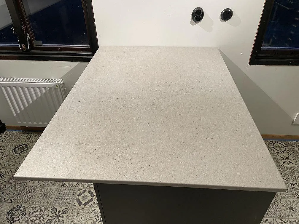 Køkkenbordplade i Dekton Strato, Beddingestrand – billede 7