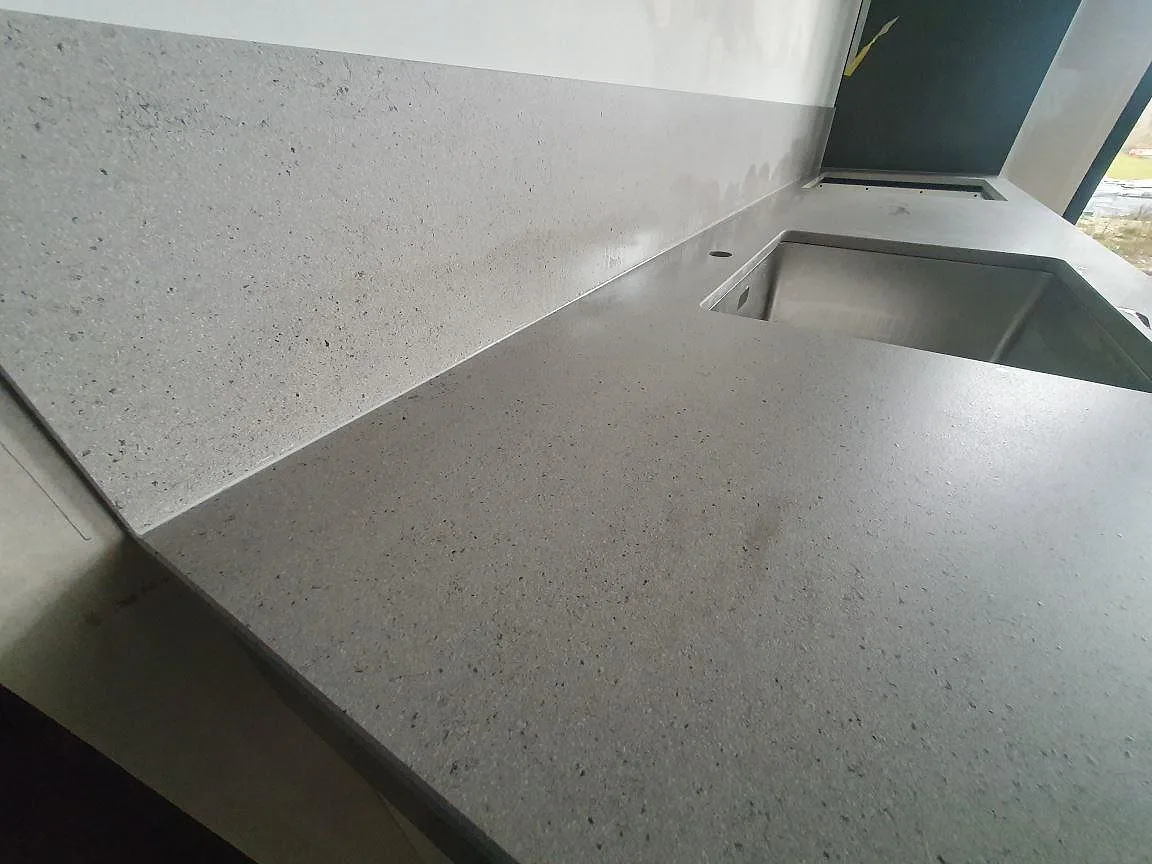 Køkkenbordplade i Dekton Strato, Svärdsklova Nyköping – billede 3